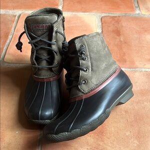 Sperry Duck Boots in Black and Olive EUR 37 / US 6.5